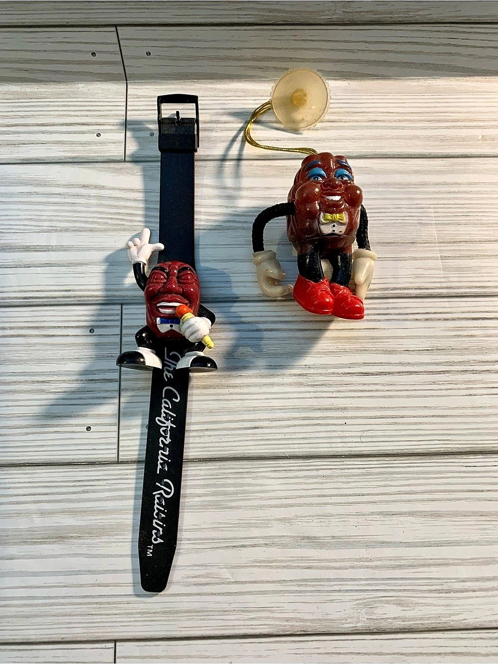 The California Raisins Character Watches & Suction Cup Figure Set